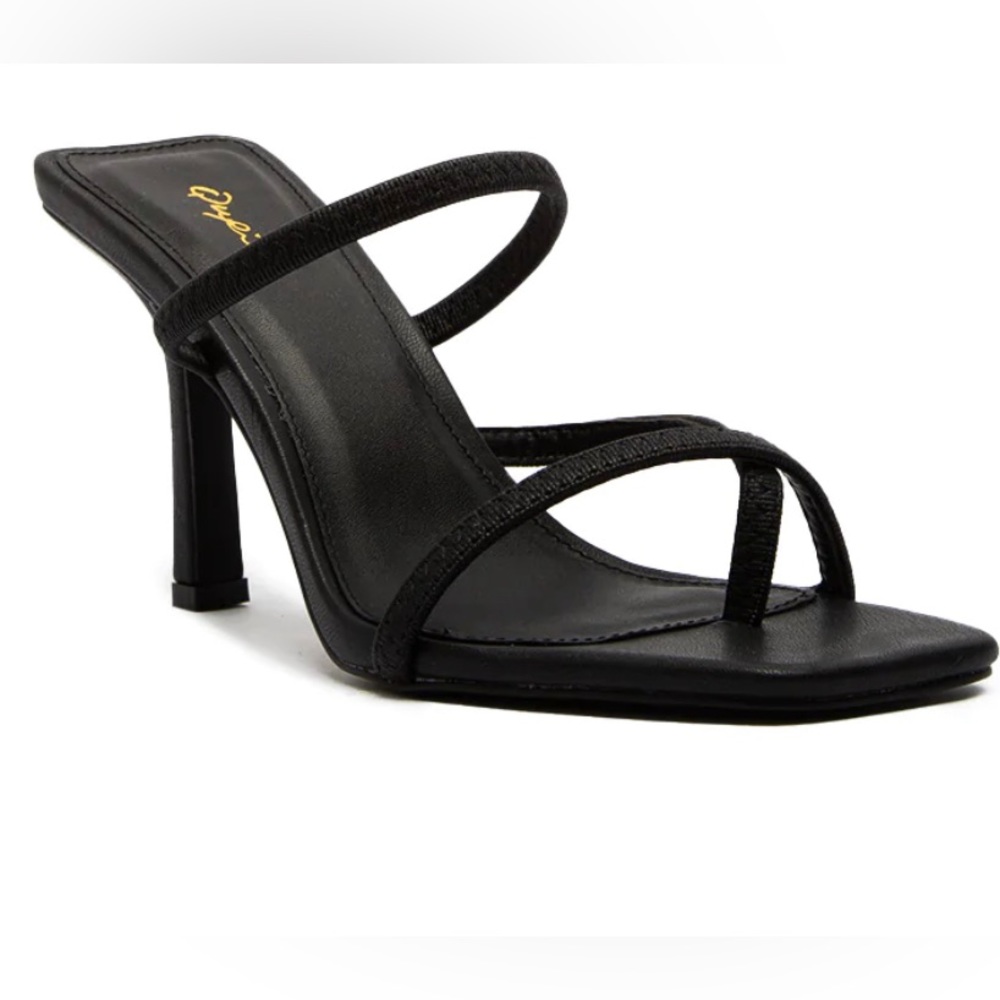 Chelsea- Black HEELS